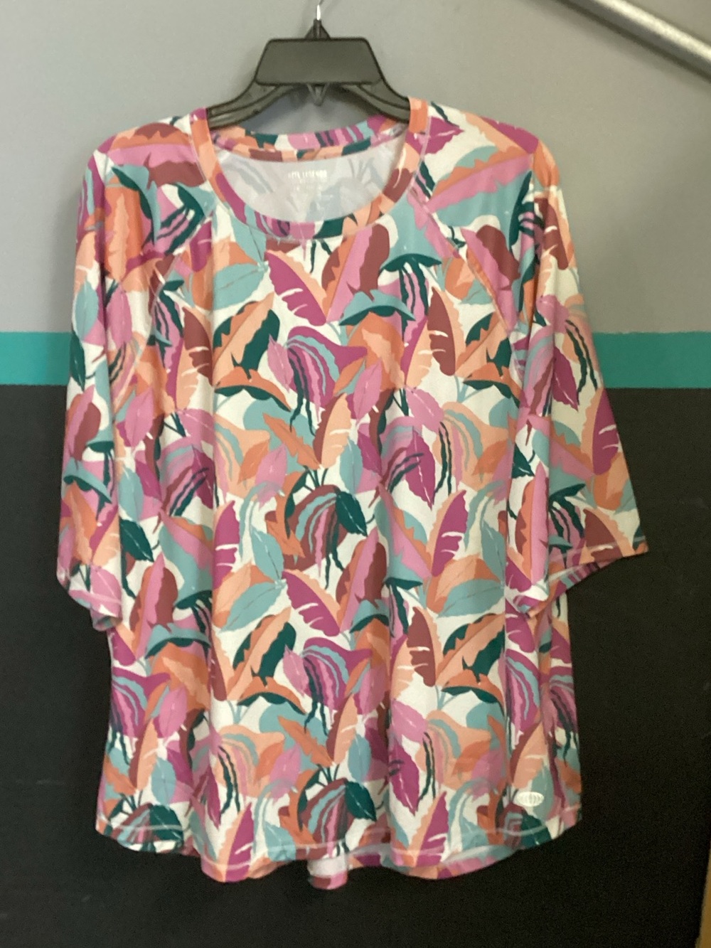 Reel Legends Short Sleeve Leaf-Print Top in Pink, Teal & Peach